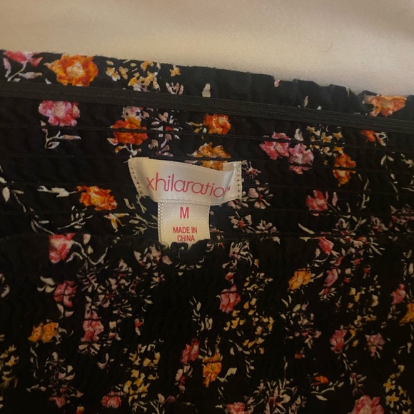 Xhilaration Size Medium Floral Romper - Picture 2 of 2